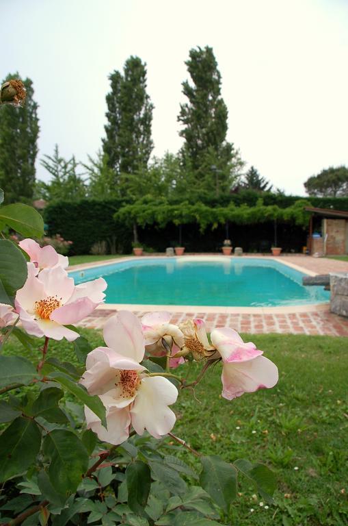 Agriturismo Borgo San Francesco Базильо Екстериор снимка