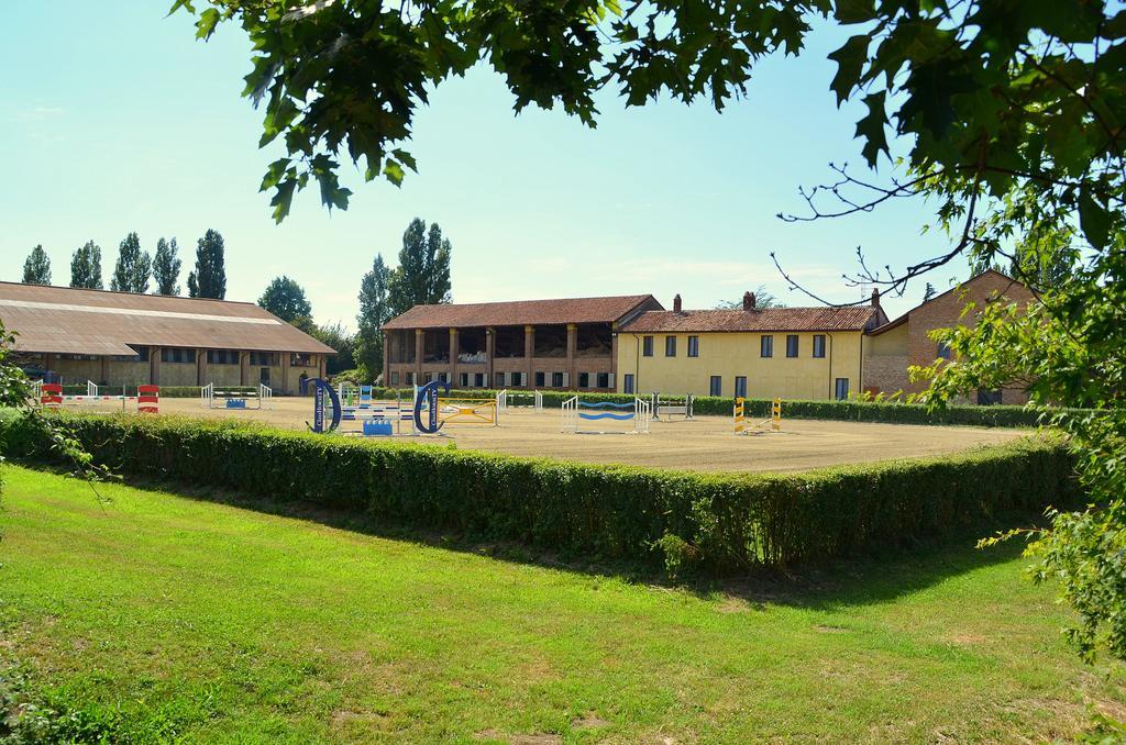 Agriturismo Borgo San Francesco Базильо Екстериор снимка